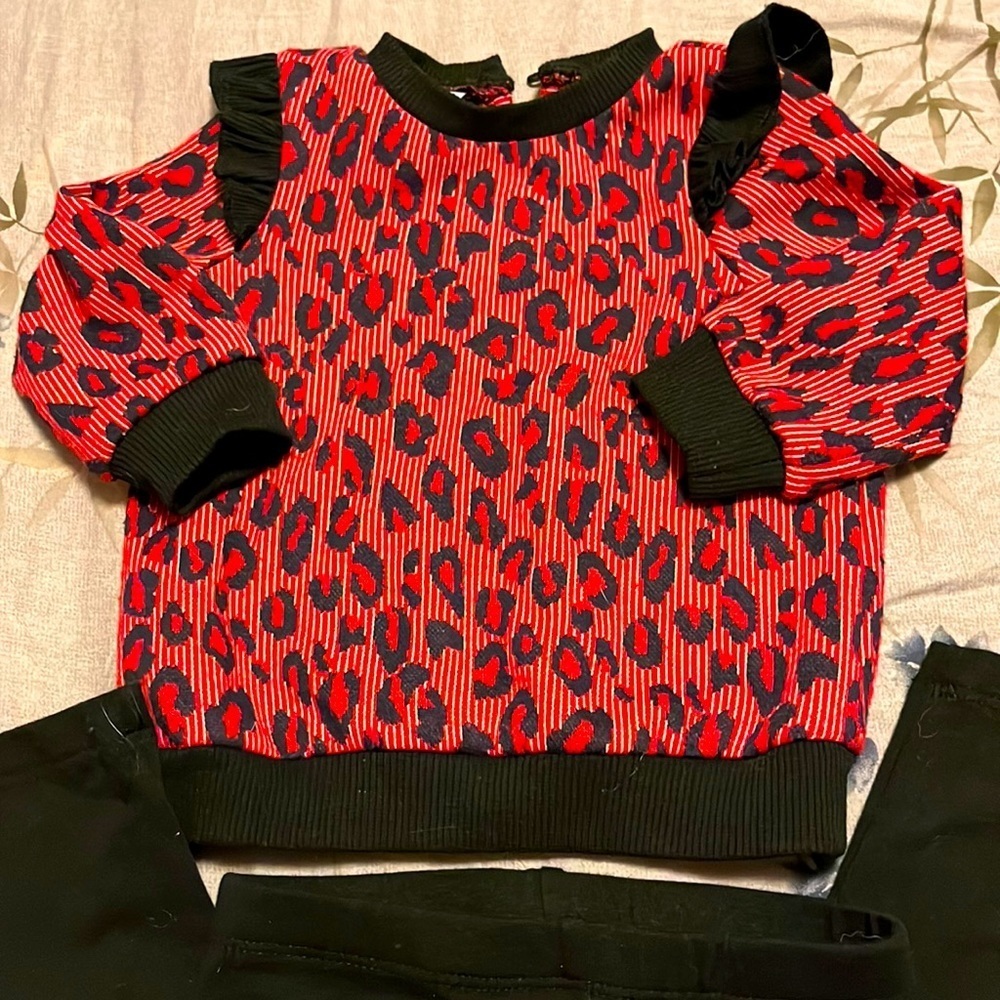 Poops &Julie 6/9 months  outfit